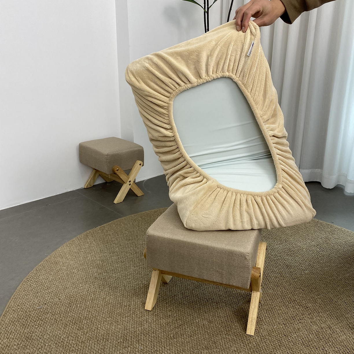 91家纺网 家纺一手货源 找家纺 佳笠家居 2025新款正宗250g全消光牛奶绒懒人枕套旅行枕套 咖色