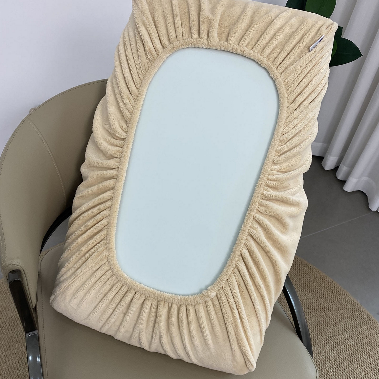 91家纺网 家纺一手货源 找家纺 佳笠家居 2025新款正宗250g全消光牛奶绒懒人枕套旅行枕套 咖色