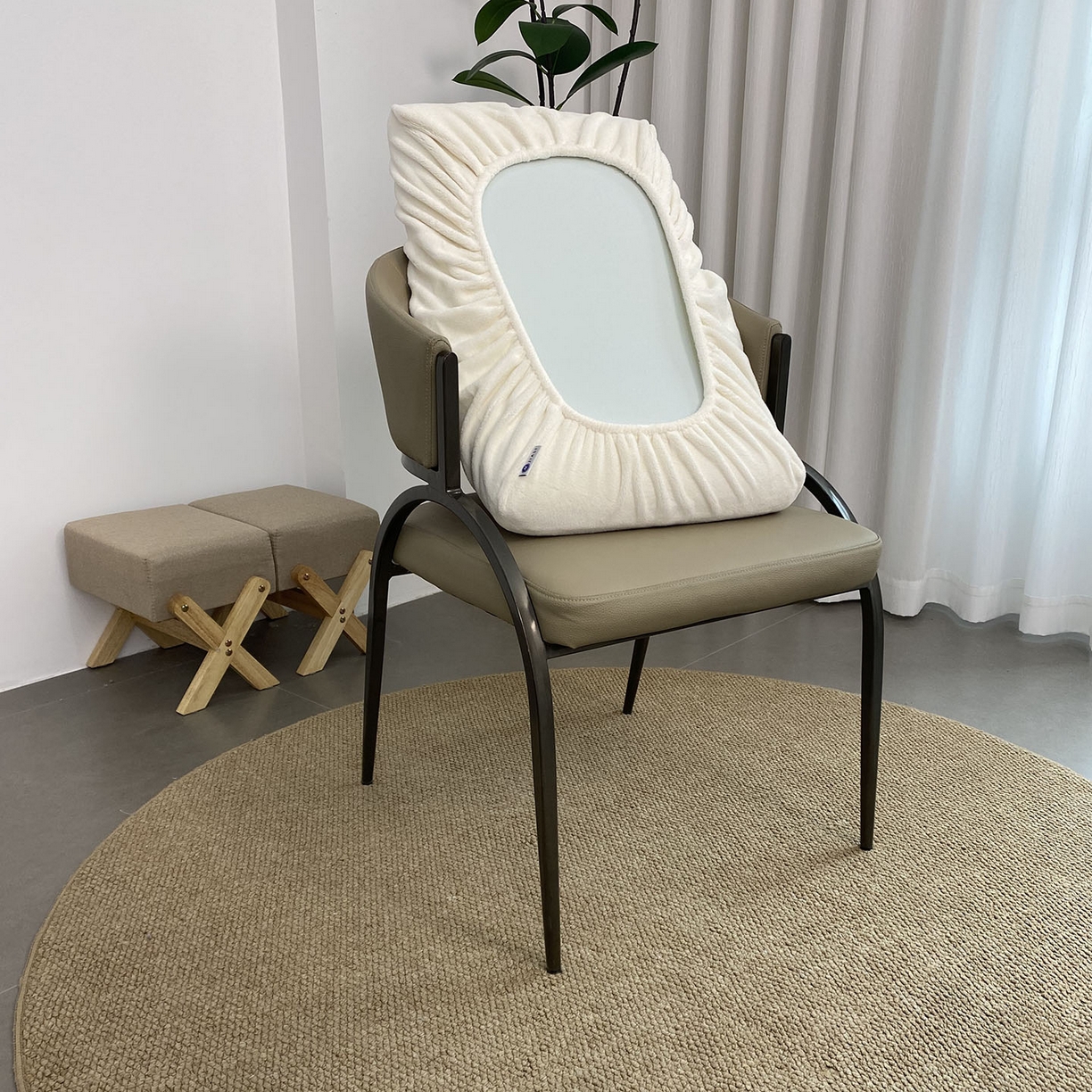 91家纺网 家纺一手货源 找家纺 佳笠家居 2025新款正宗250g全消光牛奶绒懒人枕套旅行枕套 奶昔白