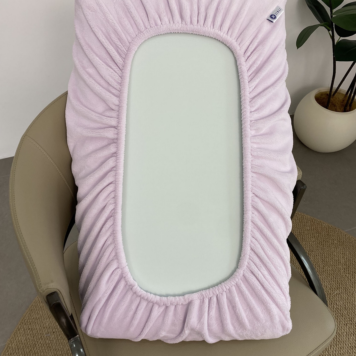 91家纺网 家纺一手货源 找家纺 佳笠家居 2025新款正宗250g全消光牛奶绒懒人枕套旅行枕套 香芋紫