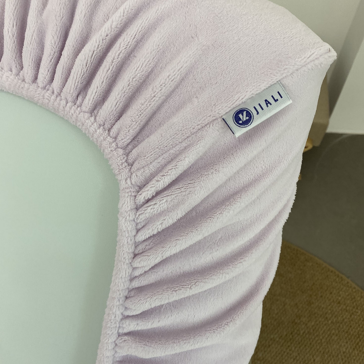 91家纺网 家纺一手货源 找家纺 佳笠家居 2025新款正宗250g全消光牛奶绒懒人枕套旅行枕套 香芋紫