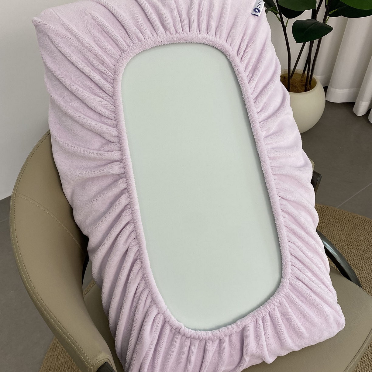 91家纺网 家纺一手货源 找家纺 佳笠家居 2025新款正宗250g全消光牛奶绒懒人枕套旅行枕套 香芋紫