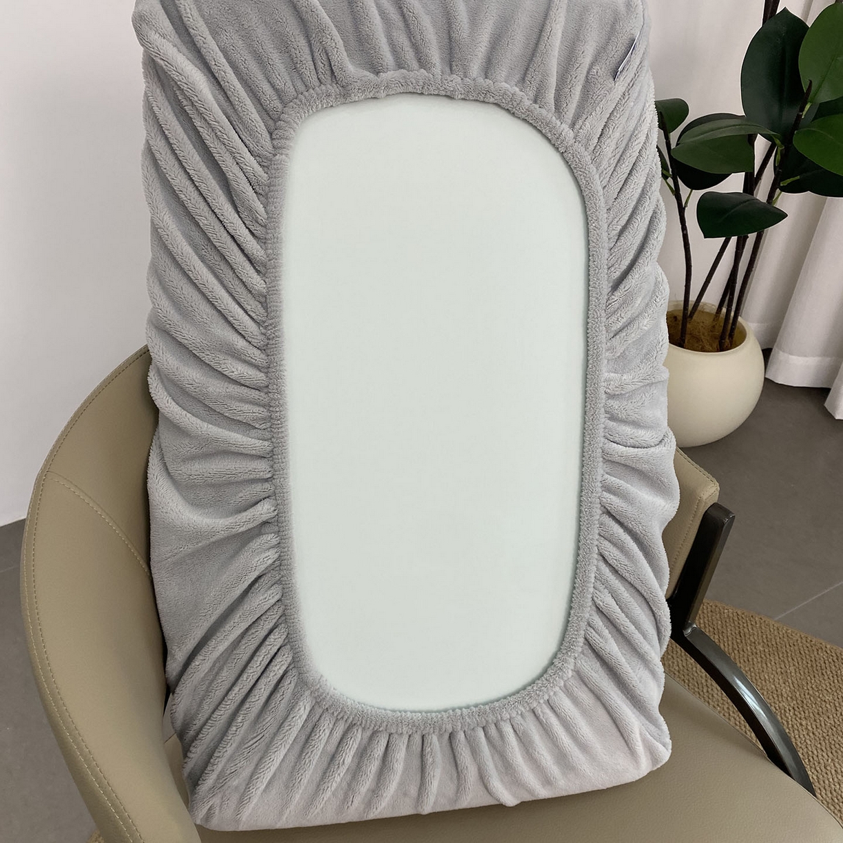 91家纺网 家纺一手货源 找家纺 佳笠家居 2025新款正宗250g全消光牛奶绒懒人枕套旅行枕套 中性灰