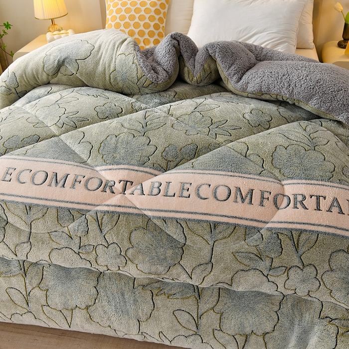 91家纺网 家纺一手货源 找家纺 春雨家居 2025新款AB版雪花绒羊羔绒冬被被子被芯 绿茶情话