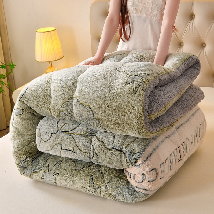 91家纺网 家纺一手货源 找家纺 春雨家居 2025新款AB版雪花绒羊羔绒冬被被子被芯 绿茶情话