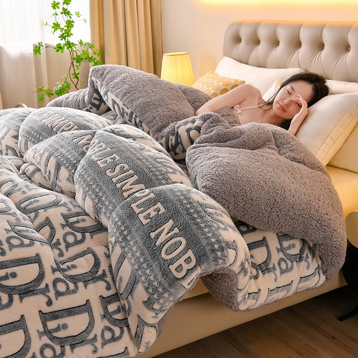 91家纺网 家纺一手货源 找家纺 春雨家居 2025新款AB版雪花绒羊羔绒冬被被子被芯 用心的爱