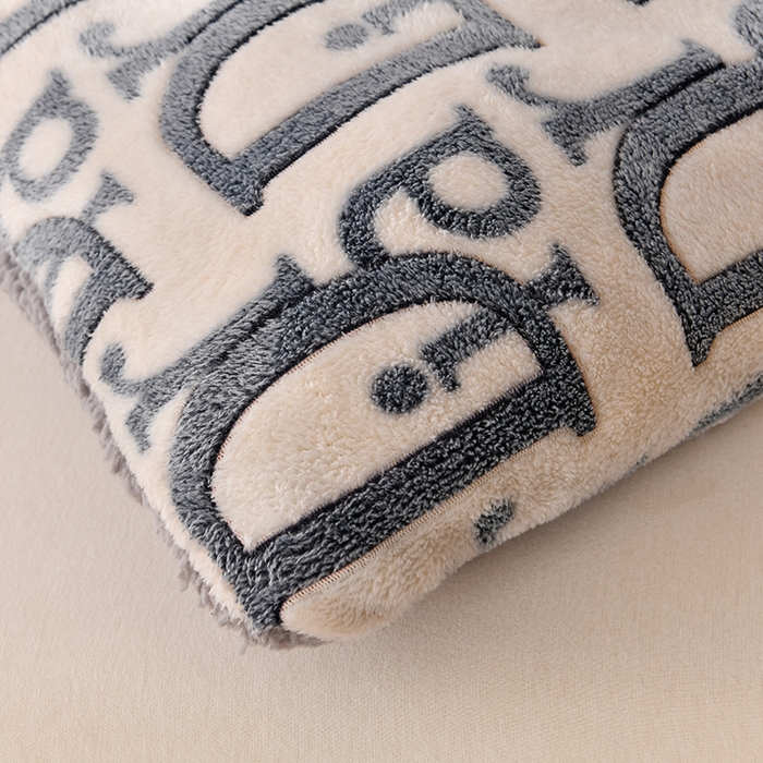 91家纺网 家纺一手货源 找家纺 春雨家居 2025新款AB版雪花绒羊羔绒冬被被子被芯 用心的爱