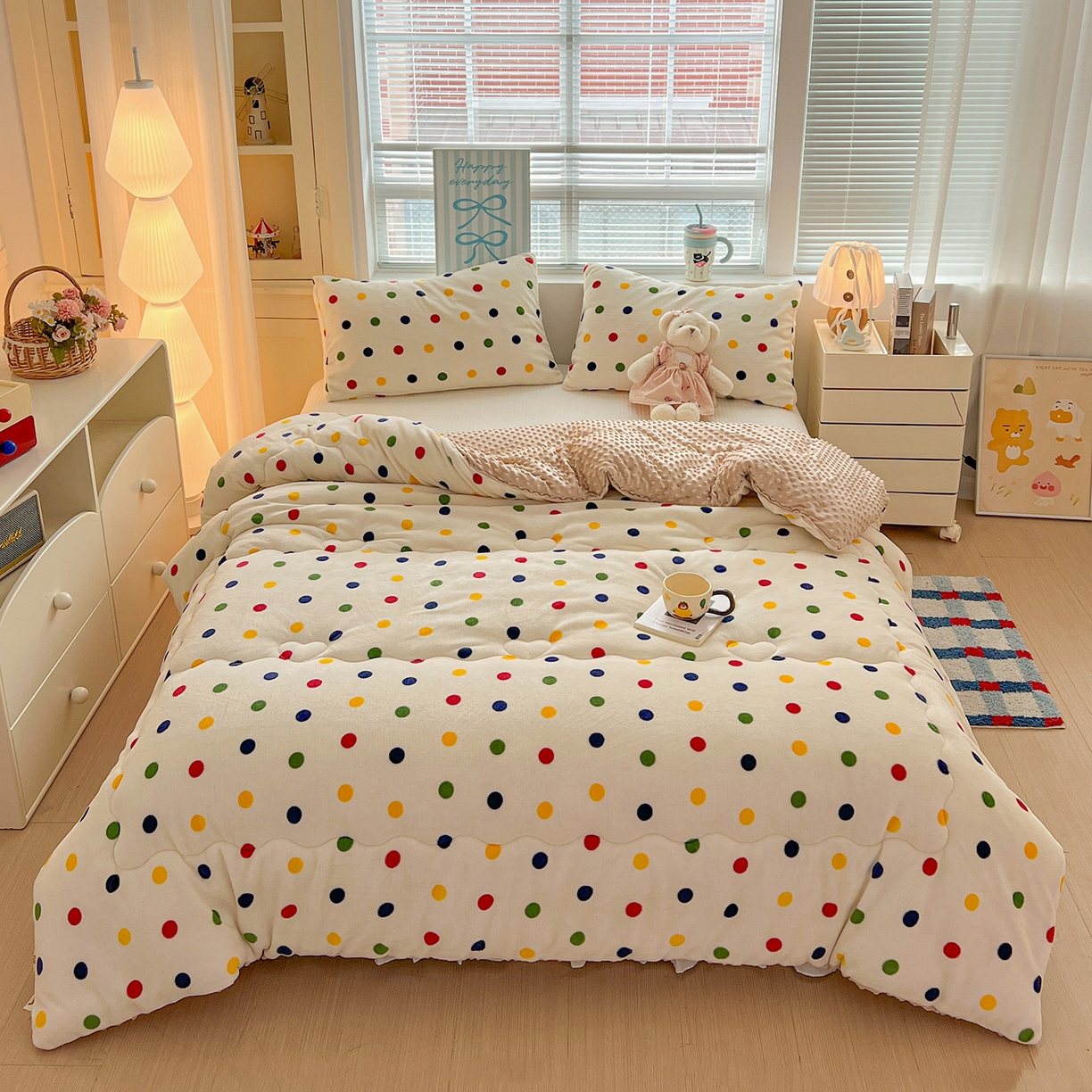 91家纺网 家纺一手货源 找家纺 Mata蔓塔家 2025新款高克重印花牛奶绒软绵绵豆豆被春秋冬被被子被芯 黑珍珠（提供买家秀）