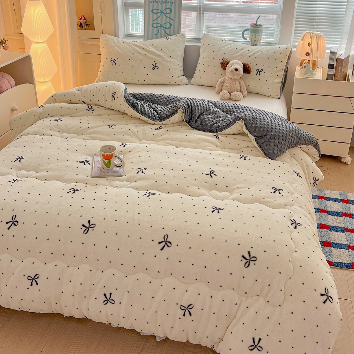 91家纺网 家纺一手货源 找家纺 Mata蔓塔家 2025新款高克重印花牛奶绒软绵绵豆豆被春秋冬被被子被芯 蝴蝶点点心（提供买家秀）