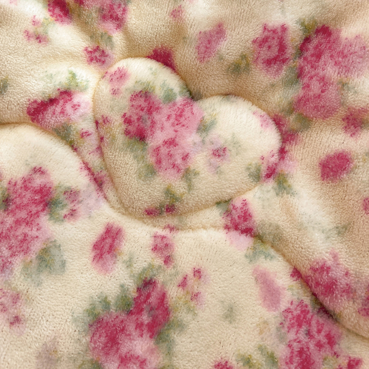 91家纺网 家纺一手货源 找家纺 Mata蔓塔家 2025新款高克重印花牛奶绒软绵绵豆豆被春秋冬被被子被芯 疏影（提供买家秀）