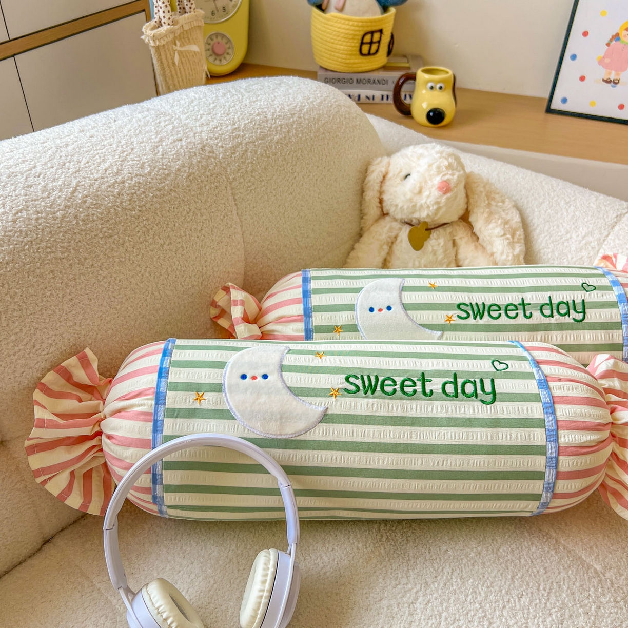 91家纺网 家纺一手货源 找家纺 希诺家居 2025新款ins奶油风奶糖枕糖果枕头枕芯 绿条纹月亮