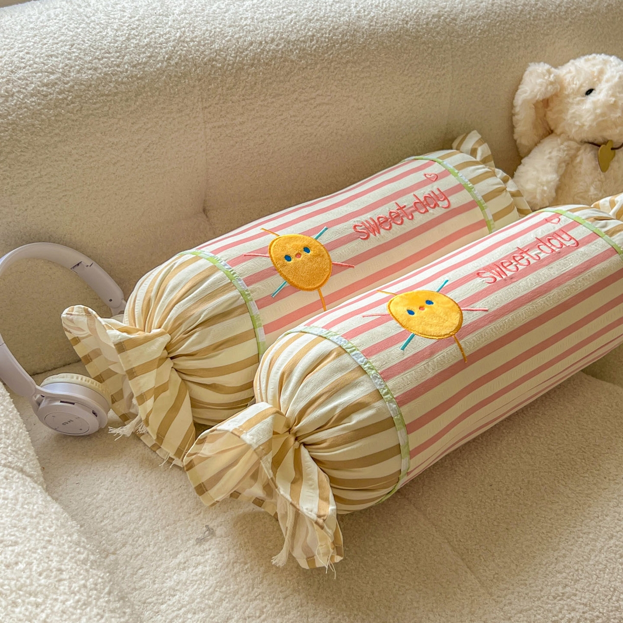 91家纺网 家纺一手货源 找家纺 希诺家居 2025新款ins奶油风奶糖枕糖果枕头枕芯 粉条纹太阳