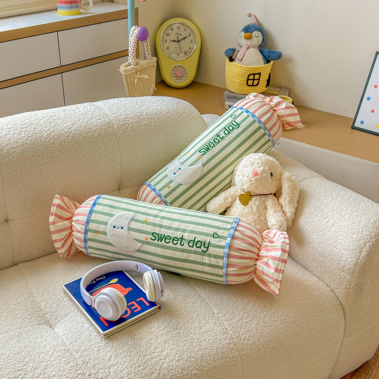 91家纺网 家纺一手货源 找家纺 希诺家居 2025新款ins奶油风奶糖枕糖果枕头枕芯 绿条纹月亮