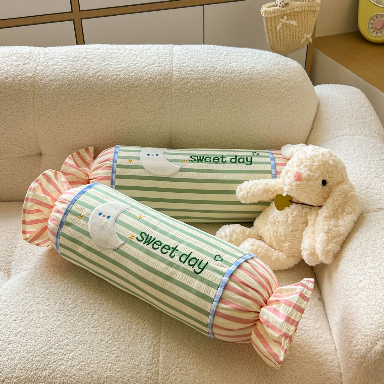 91家纺网 家纺一手货源 找家纺 希诺家居 2025新款ins奶油风奶糖枕糖果枕头枕芯 绿条纹月亮