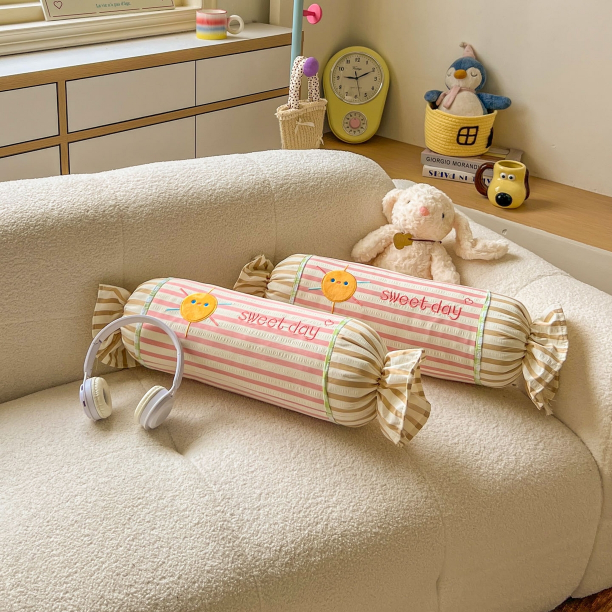 91家纺网 家纺一手货源 找家纺 希诺家居 2025新款ins奶油风奶糖枕糖果枕头枕芯 粉条纹太阳