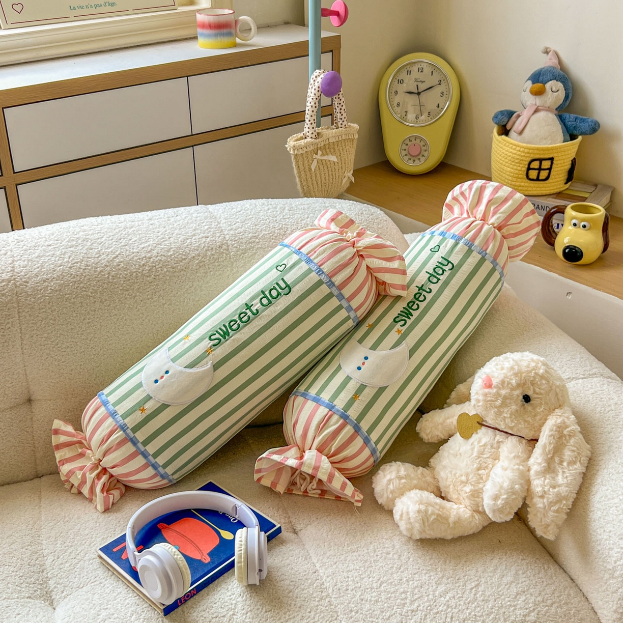 91家纺网 家纺一手货源 找家纺 希诺家居 2025新款ins奶油风奶糖枕糖果枕头枕芯 绿条纹月亮