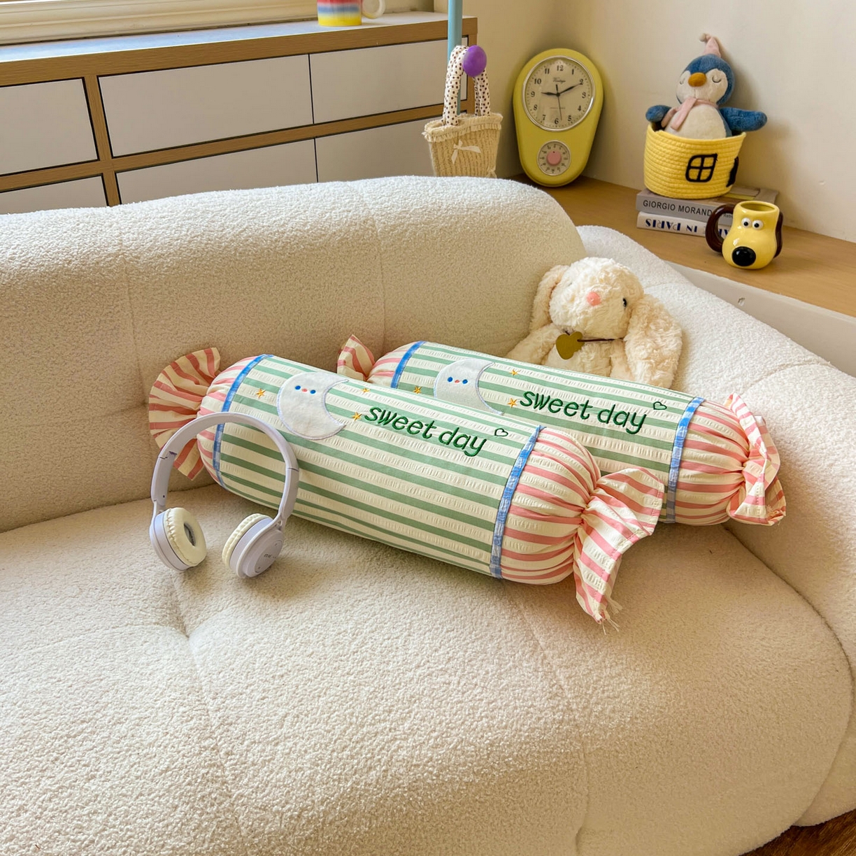 91家纺网 家纺一手货源 找家纺 希诺家居 2025新款ins奶油风奶糖枕糖果枕头枕芯 绿条纹月亮