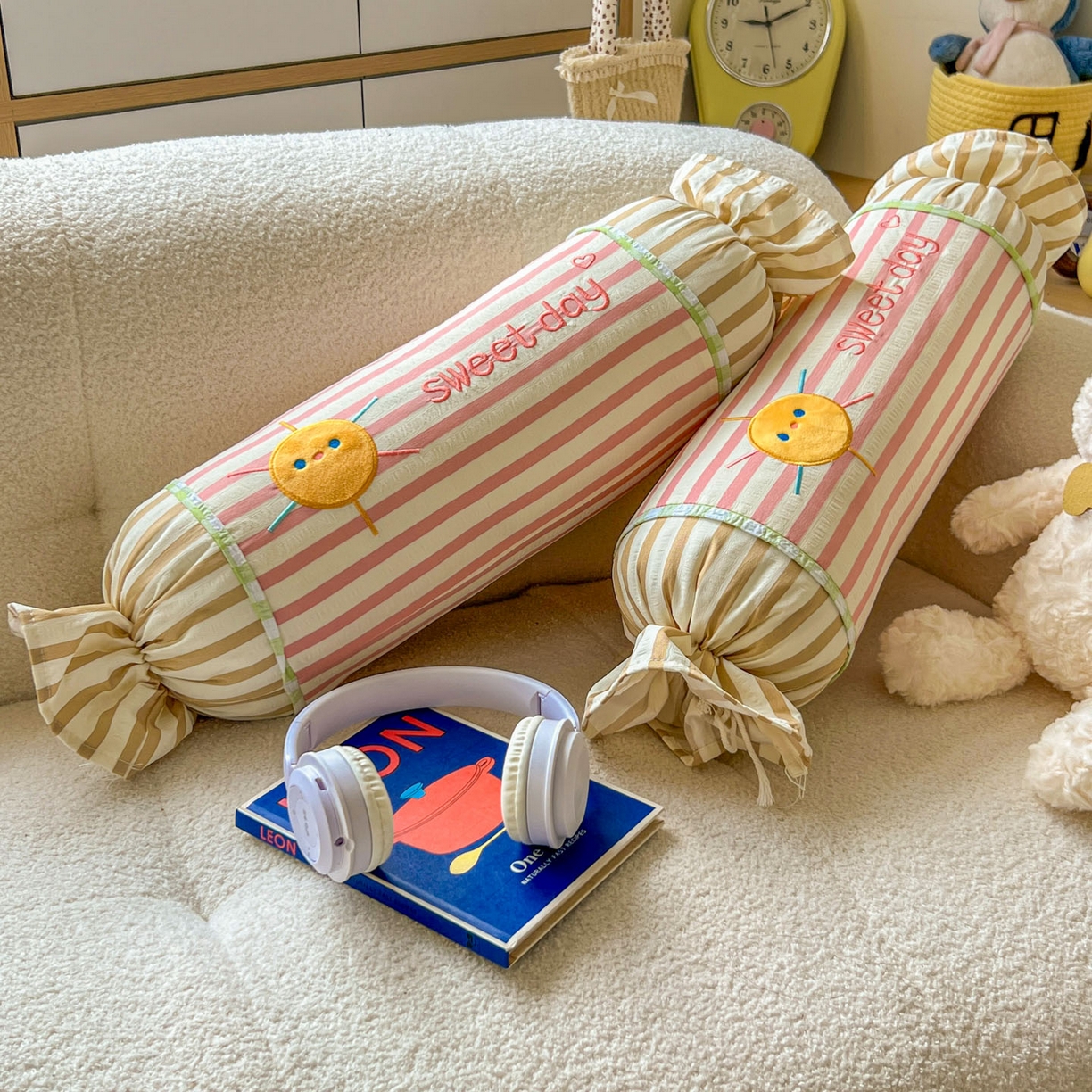 91家纺网 家纺一手货源 找家纺 希诺家居 2025新款ins奶油风奶糖枕糖果枕头枕芯 粉条纹太阳