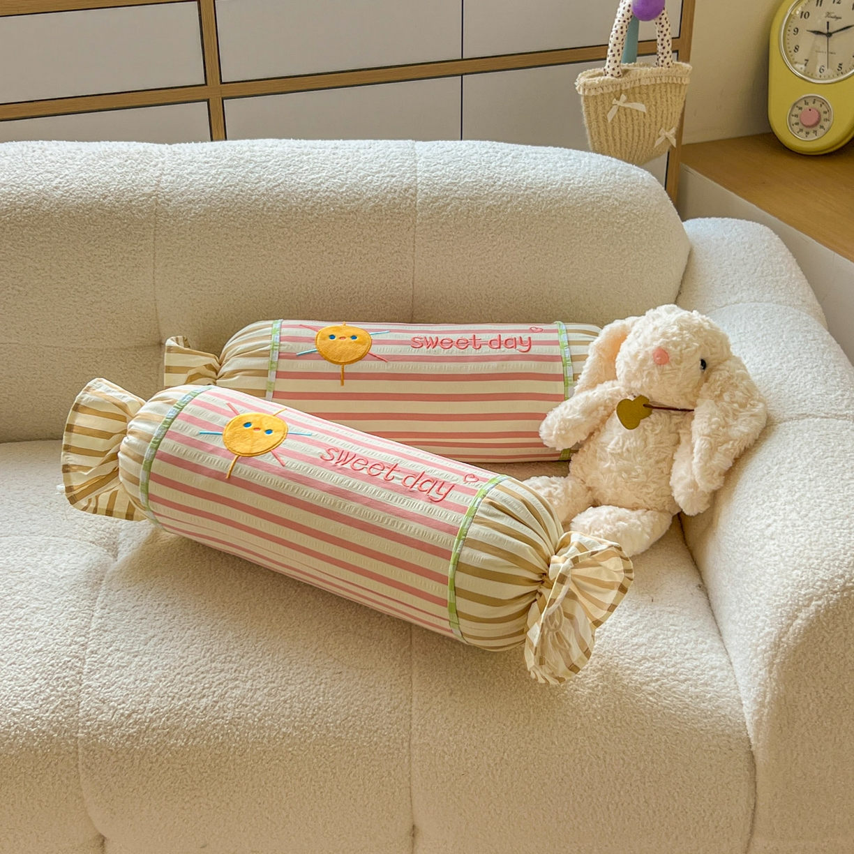 91家纺网 家纺一手货源 找家纺 希诺家居 2025新款ins奶油风奶糖枕糖果枕头枕芯 粉条纹太阳