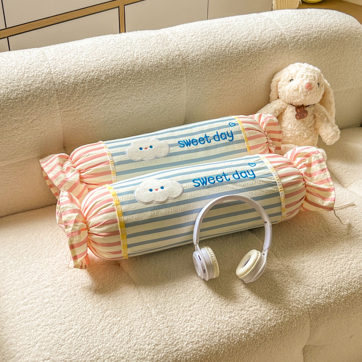 91家纺网 家纺一手货源 找家纺 希诺家居 2025新款ins奶油风奶糖枕糖果枕头枕芯 蓝条纹云朵