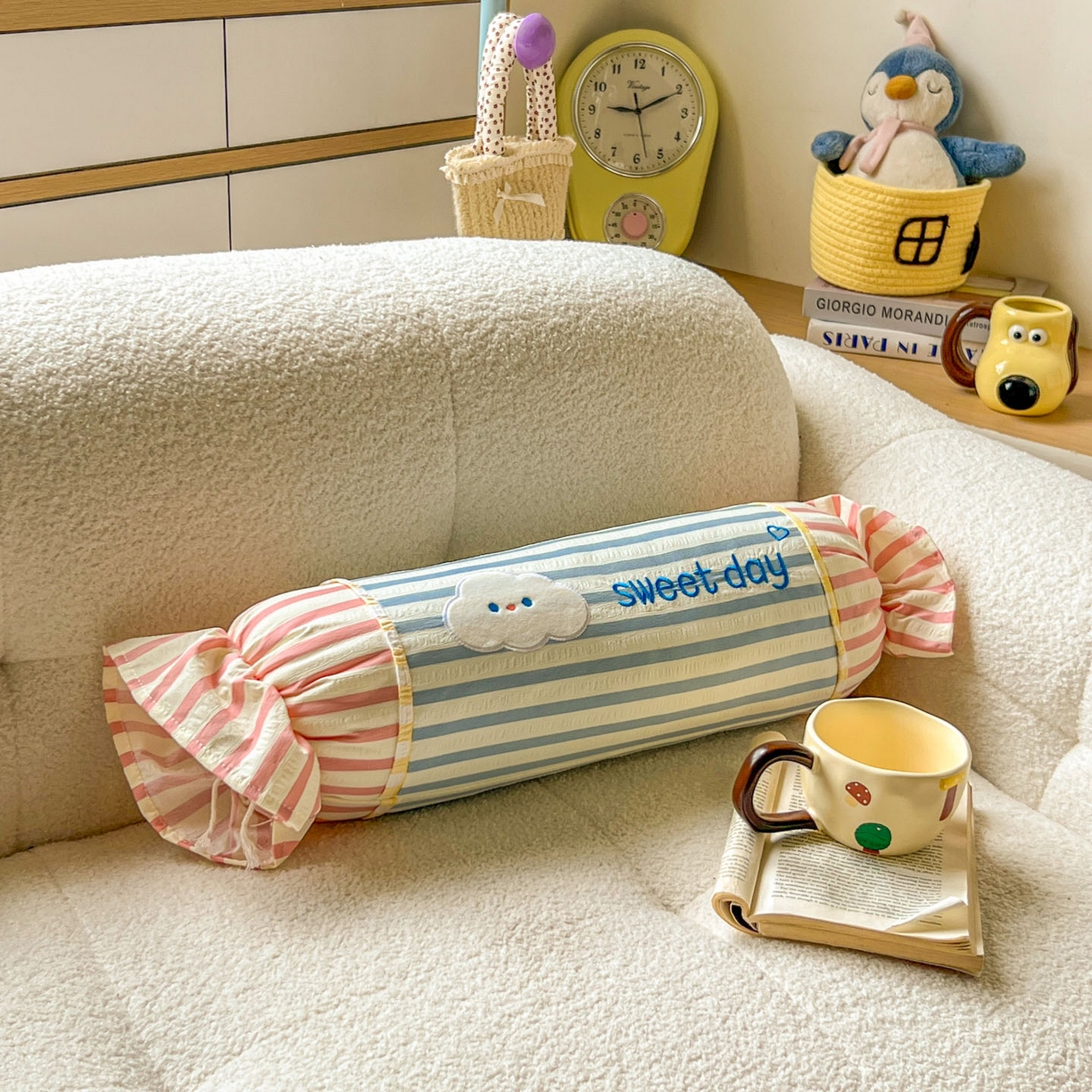 91家纺网 家纺一手货源 找家纺 希诺家居 2025新款ins奶油风奶糖枕糖果枕头枕芯 蓝条纹云朵