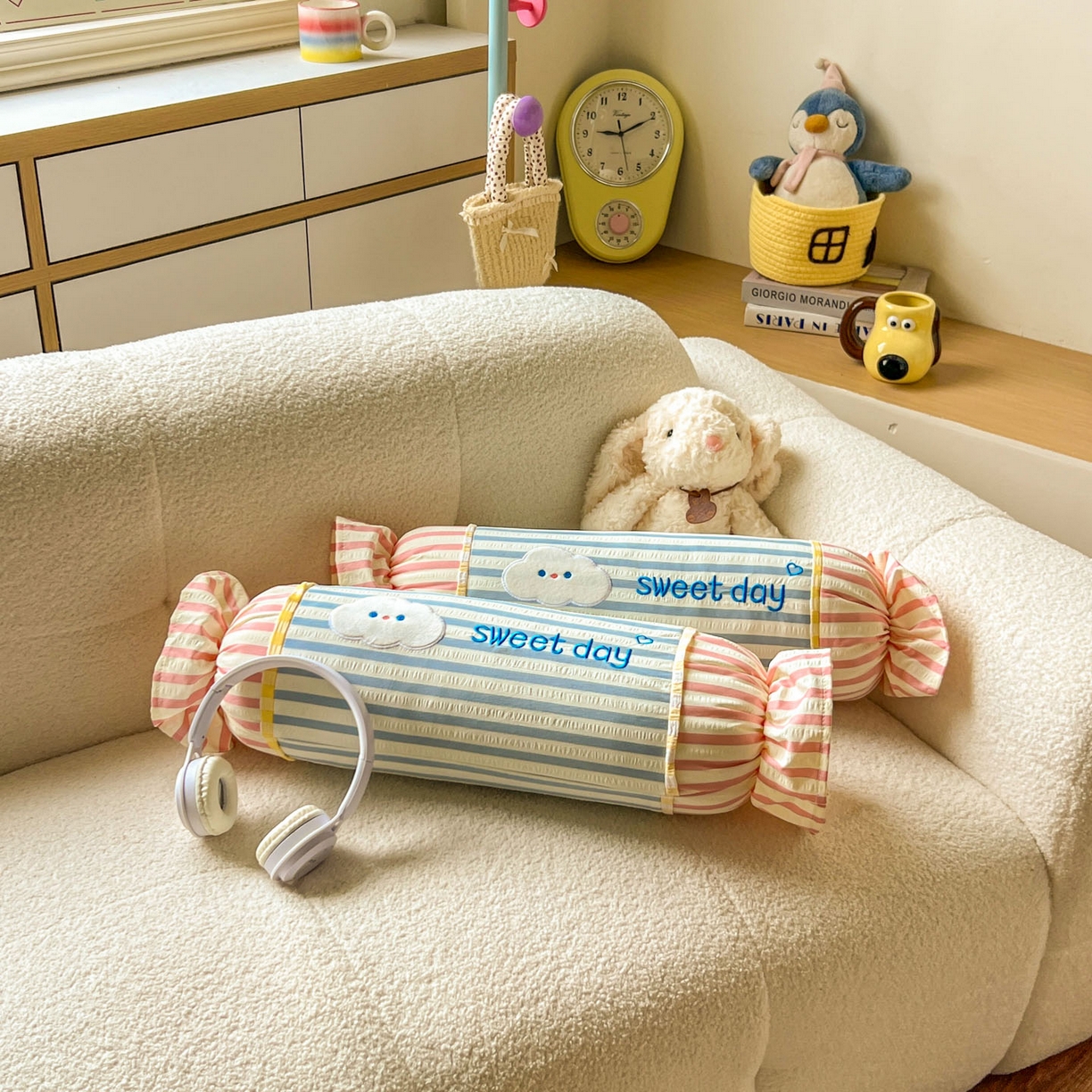 91家纺网 家纺一手货源 找家纺 希诺家居 2025新款ins奶油风奶糖枕糖果枕头枕芯 蓝条纹云朵