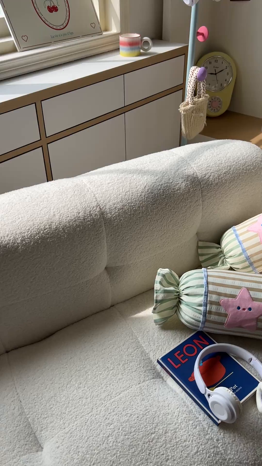 91家纺网 家纺一手货源 找家纺 希诺家居 2025新款ins奶油风奶糖枕糖果枕头枕芯 黄条纹星星