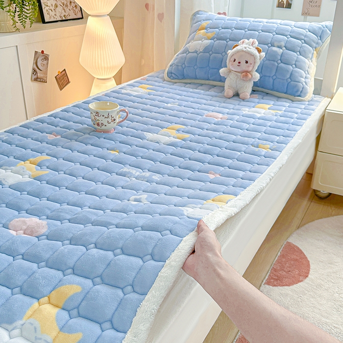 91家纺网 家纺一手货源 找家纺 优品惠 2025新款冬季牛奶绒床垫床褥垫子床护垫加绒床盖学生宿舍上下铺 织梦星月蓝