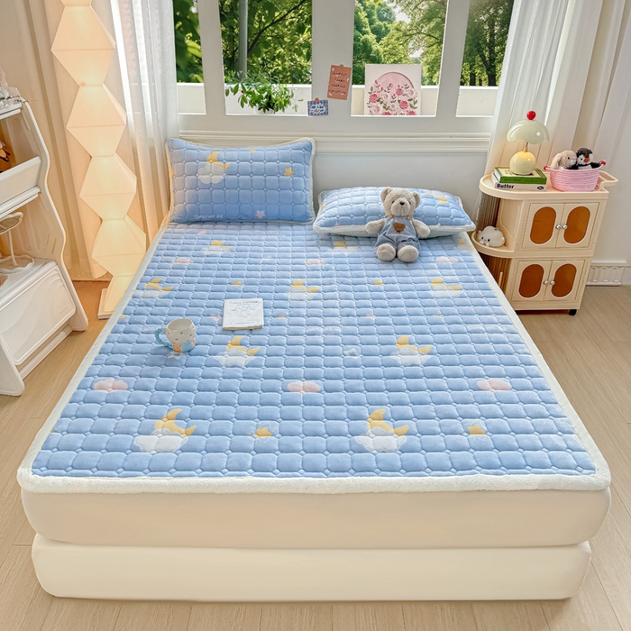 91家纺网 家纺一手货源 找家纺 优品惠 2025新款牛奶绒夹棉床护垫夹棉床褥床盖床单加厚保暖 星月织梦蓝