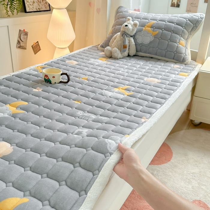 91家纺网 家纺一手货源 找家纺 优品惠 2025新款冬季牛奶绒床垫床褥垫子床护垫加绒床盖学生宿舍上下铺 织梦星月灰