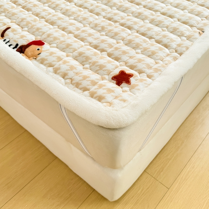 91家纺网 家纺一手货源 找家纺 优品惠 2025新款冬季牛奶绒床垫床褥垫子床护垫加绒床盖学生宿舍上下铺 腊肠狗