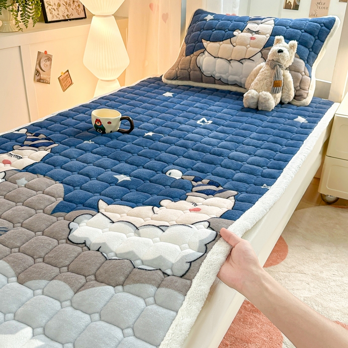 91家纺网 家纺一手货源 找家纺 优品惠 2025新款冬季牛奶绒床垫床褥垫子床护垫加绒床盖学生宿舍上下铺 月亮蓝