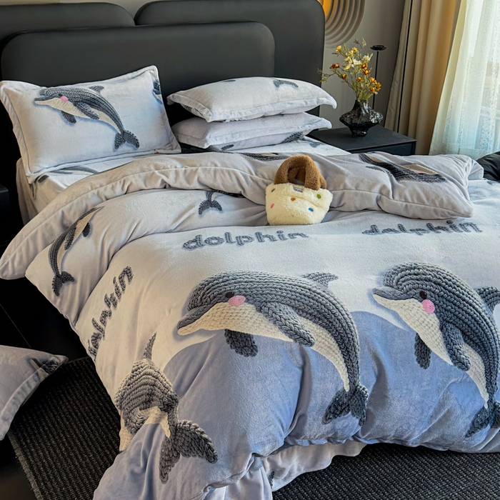 91家纺网 家纺一手货源 找家纺 宝薇 2025新款8斤宝宝绒数码5D牛奶绒四件套 海豚湾