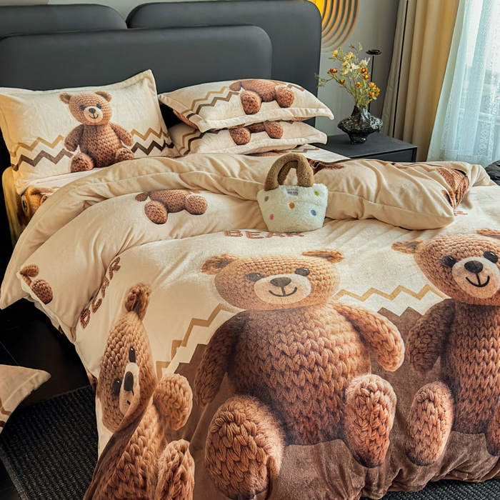 91家纺网 家纺一手货源 找家纺 宝薇 2025新款8斤宝宝绒数码5D牛奶绒四件套 幸运熊