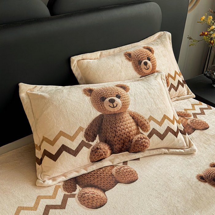 91家纺网 家纺一手货源 找家纺 宝薇 2025新款8斤宝宝绒数码5D牛奶绒四件套 幸运熊