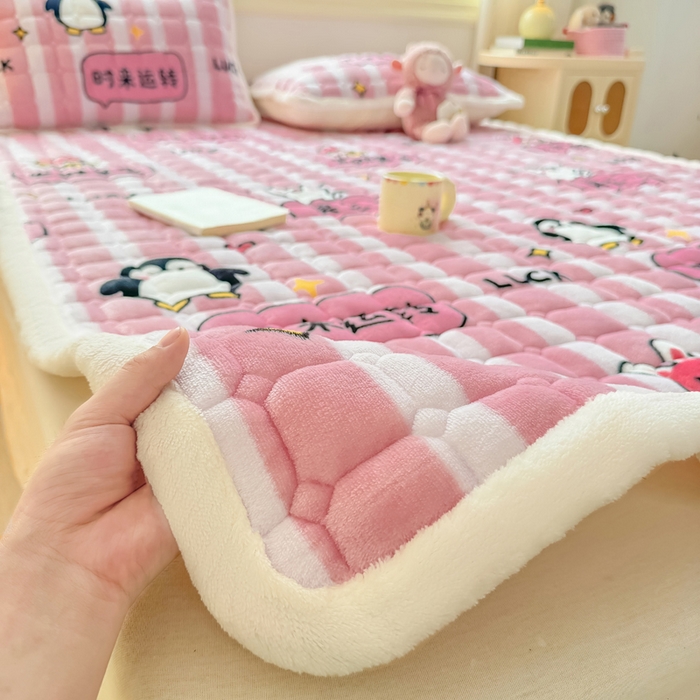 91家纺网 家纺一手货源 找家纺 优品惠 2025新款牛奶绒夹棉床护垫夹棉床褥床盖床单加厚保暖 发财暴富