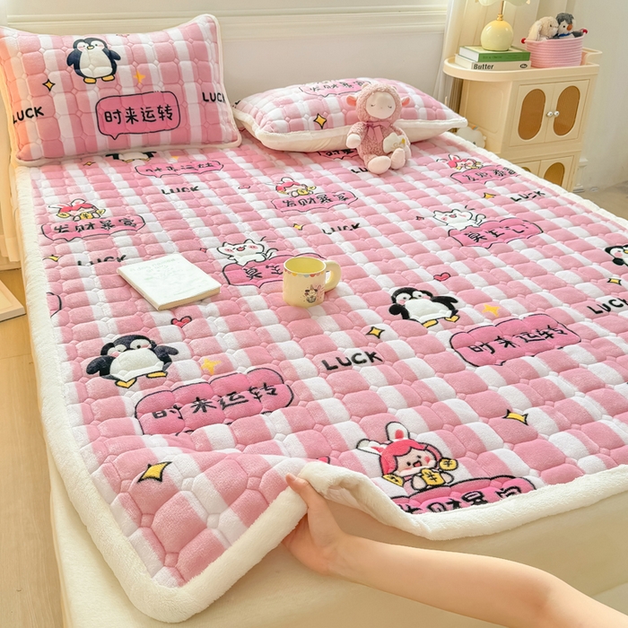 91家纺网 家纺一手货源 找家纺 优品惠 2025新款牛奶绒夹棉床护垫夹棉床褥床盖床单加厚保暖 发财暴富