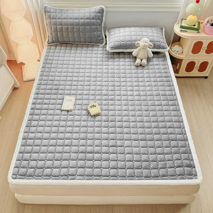 91家纺网 家纺一手货源 找家纺 优品惠 2025新款牛奶绒夹棉床护垫夹棉床褥床盖床单加厚保暖 高级灰