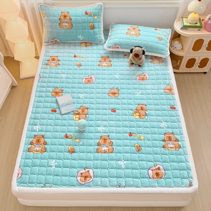 91家纺网 家纺一手货源 找家纺 优品惠 2025新款牛奶绒夹棉床护垫夹棉床褥床盖床单加厚保暖 卡皮巴拉蓝