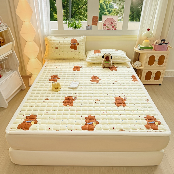 91家纺网 家纺一手货源 找家纺 优品惠 2025新款牛奶绒夹棉床护垫夹棉床褥床盖床单加厚保暖 卡皮巴拉米