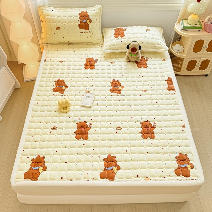 91家纺网 家纺一手货源 找家纺 优品惠 2025新款牛奶绒夹棉床护垫夹棉床褥床盖床单加厚保暖 卡皮巴拉米