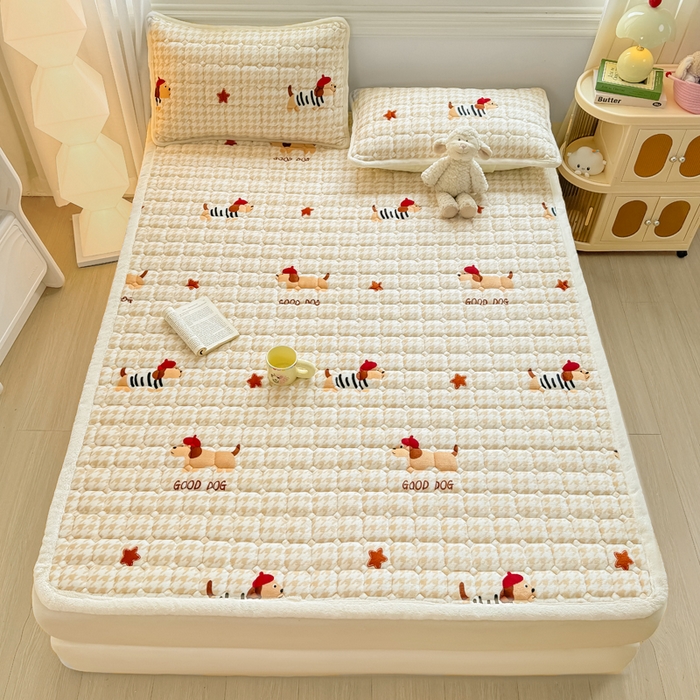 91家纺网 家纺一手货源 找家纺 优品惠 2025新款牛奶绒夹棉床护垫夹棉床褥床盖床单加厚保暖 腊肠狗