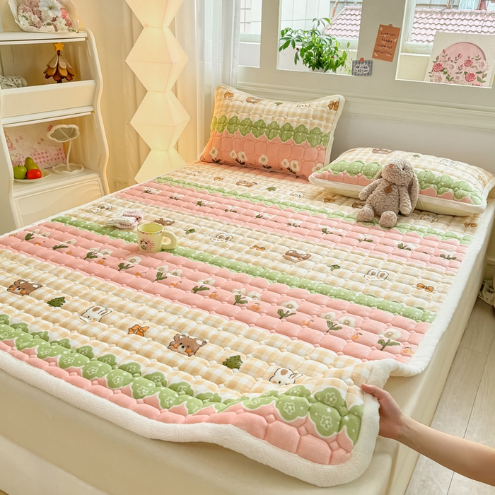 优品惠 2025新款牛奶绒夹棉床护垫夹棉床褥床盖床单加厚保暖 熊兔花园