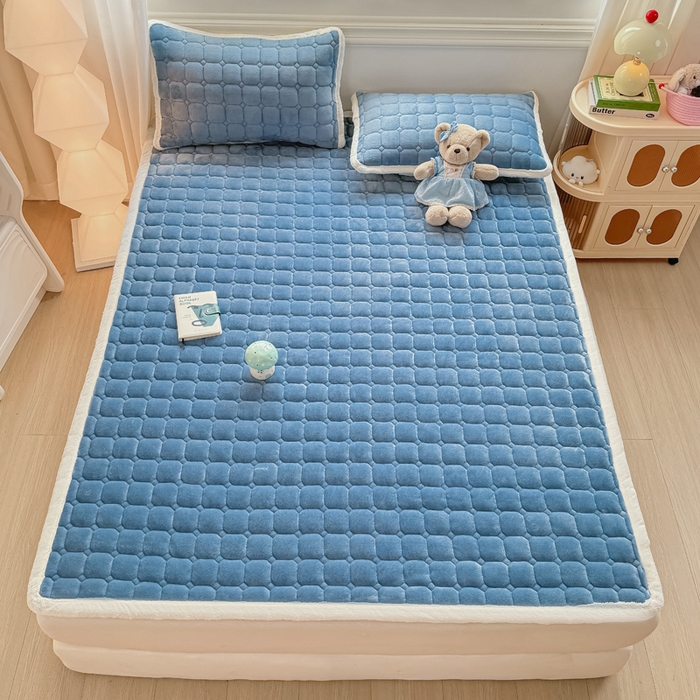 91家纺网 家纺一手货源 找家纺 优品惠 2025新款牛奶绒夹棉床护垫夹棉床褥床盖床单加厚保暖 烟灰蓝