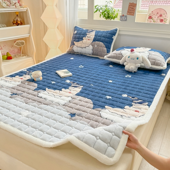 91家纺网 家纺一手货源 找家纺 优品惠 2025新款牛奶绒夹棉床护垫夹棉床褥床盖床单加厚保暖 月亮蓝