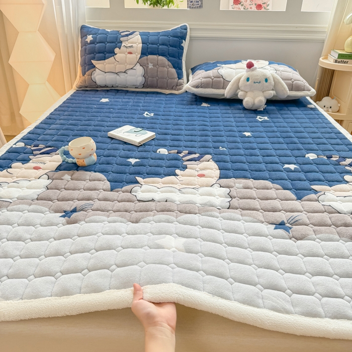 91家纺网 家纺一手货源 找家纺 优品惠 2025新款牛奶绒夹棉床护垫夹棉床褥床盖床单加厚保暖 月亮蓝