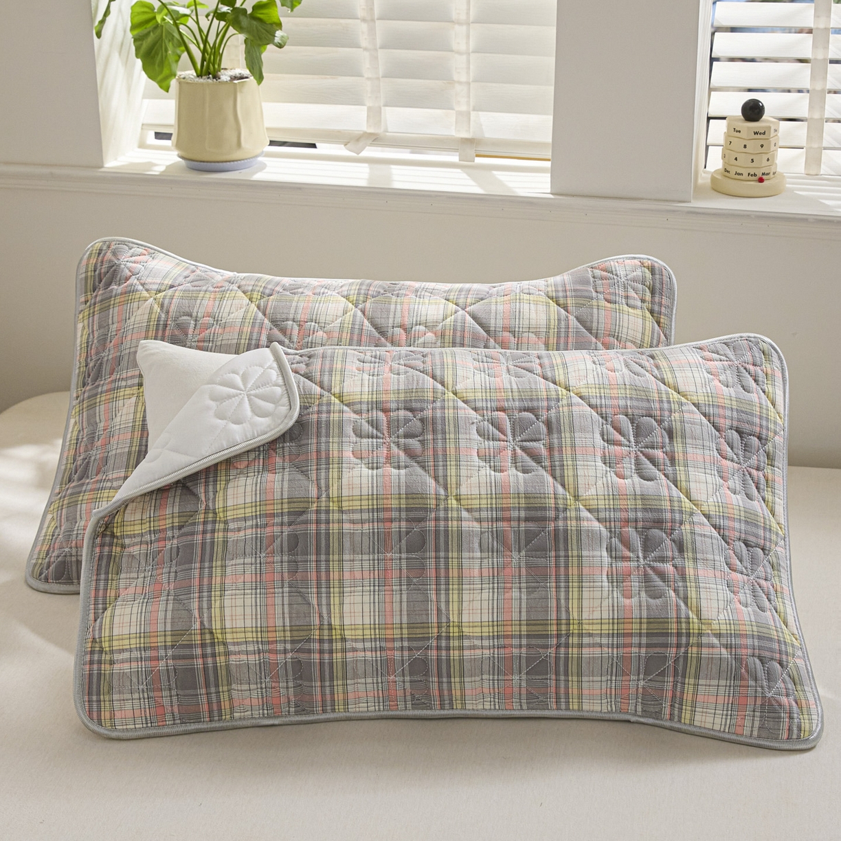 91家纺网 家纺一手货源 找家纺 芬晴家纺 2025新款A类全棉格子枕套枕巾系列 枕巾-霍格灰 50*80cm枕巾一对