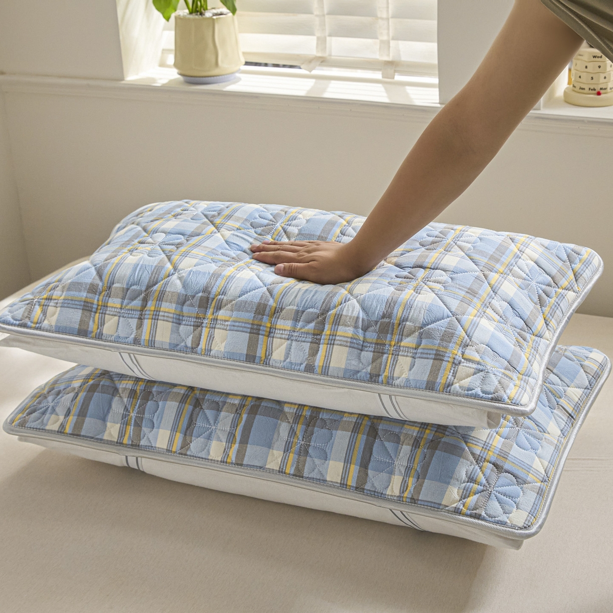 91家纺网 家纺一手货源 找家纺 芬晴家纺 2025新款A类全棉格子枕套枕巾系列 枕巾-简爱兰 50*80cm枕巾一只