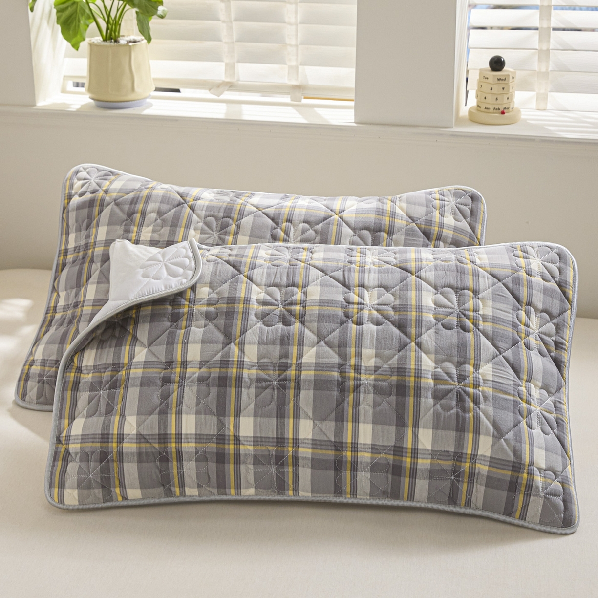 91家纺网 家纺一手货源 找家纺 芬晴家纺 2025新款A类全棉格子枕套枕巾系列 枕巾-简夕灰 50*80cm枕巾一只