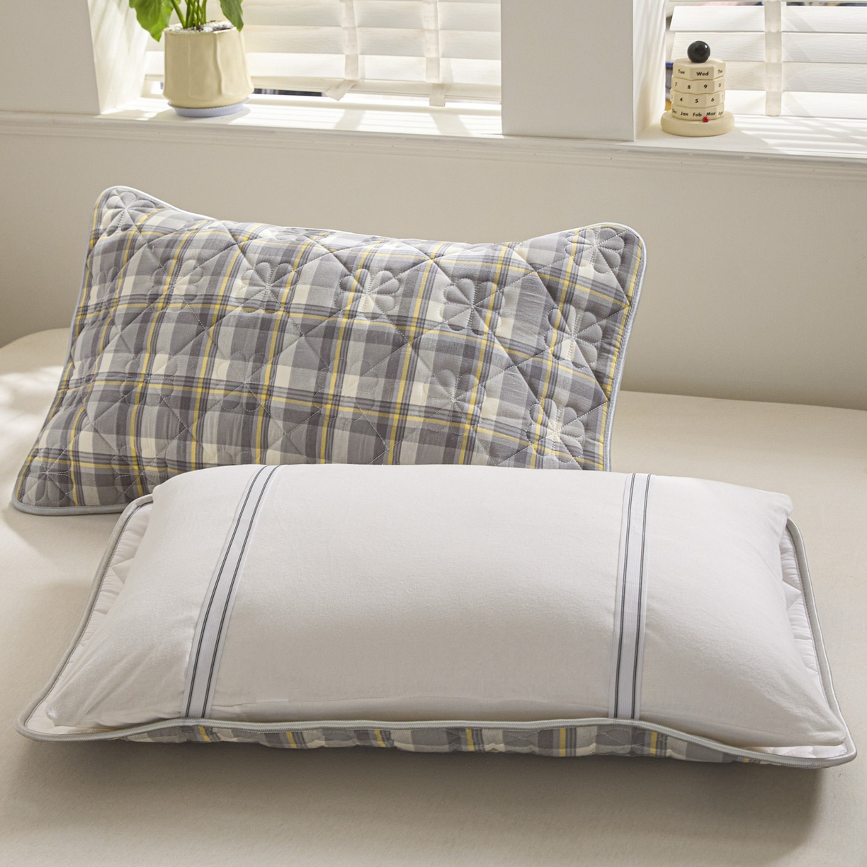 91家纺网 家纺一手货源 找家纺 芬晴家纺 2025新款A类全棉格子枕套枕巾系列 枕巾-简夕灰 50*80cm枕巾一对